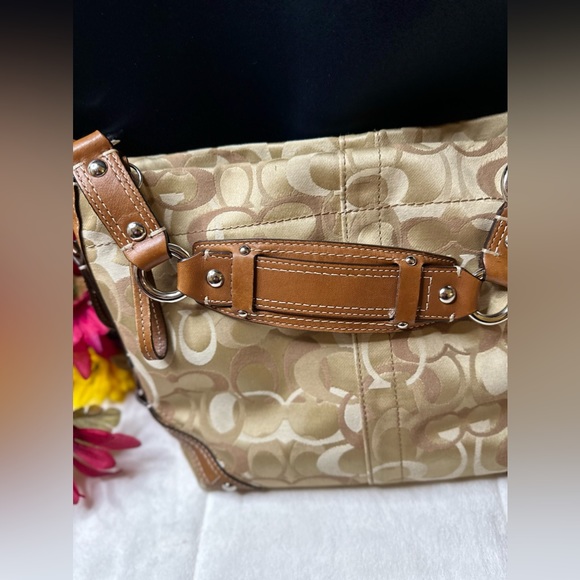 Super Classic Coach F13980 Carly Optic Signature Handbag w/Leather Strap & Trim - Picture 13 of 16